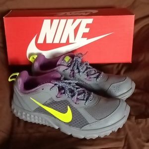 Nike Wild Trail Sneakers like brand new